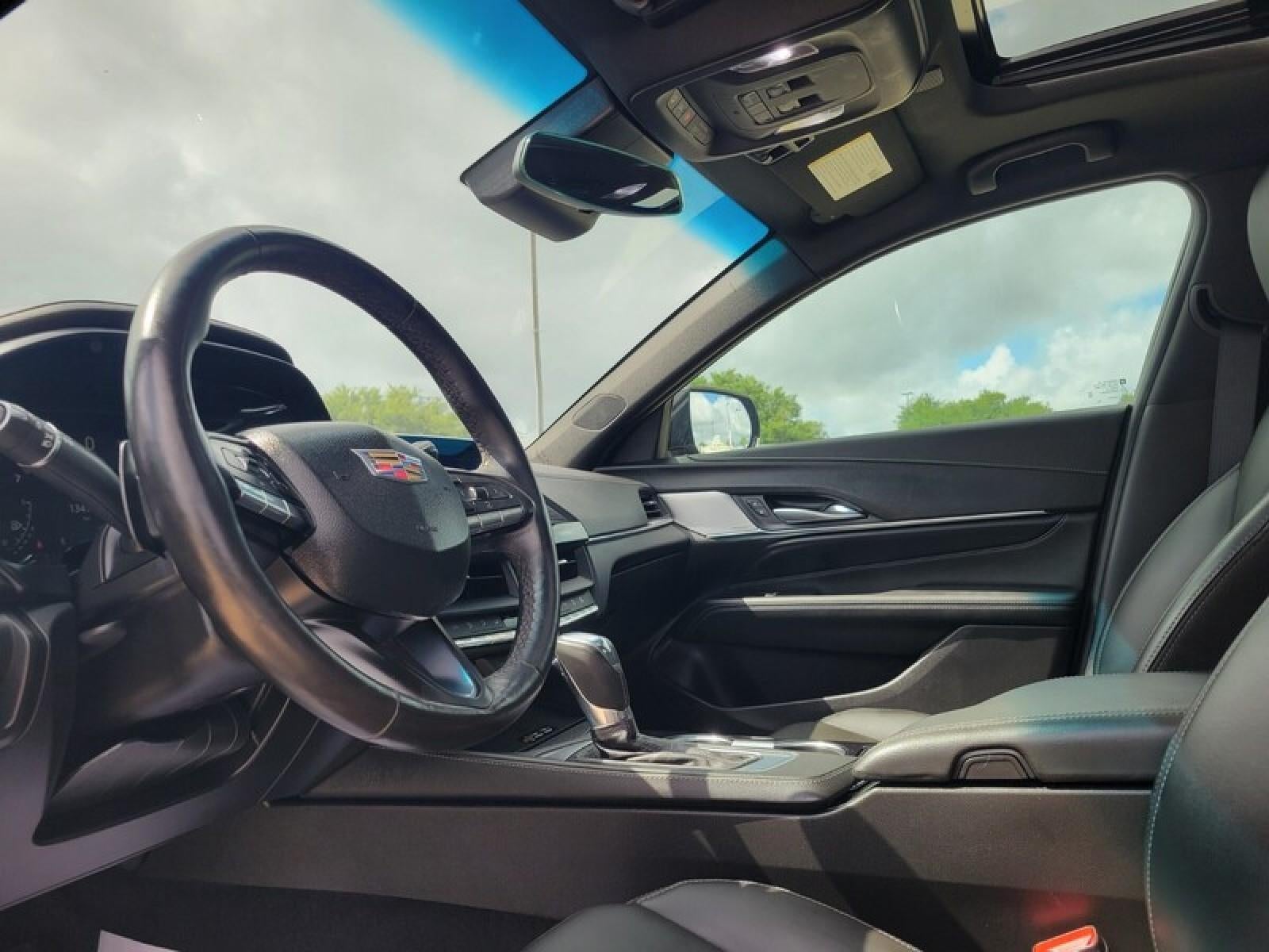 2023 Cadillac CT4 Luxury