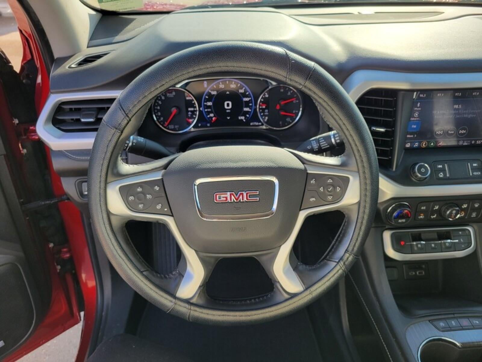 2022 GMC Acadia SLT