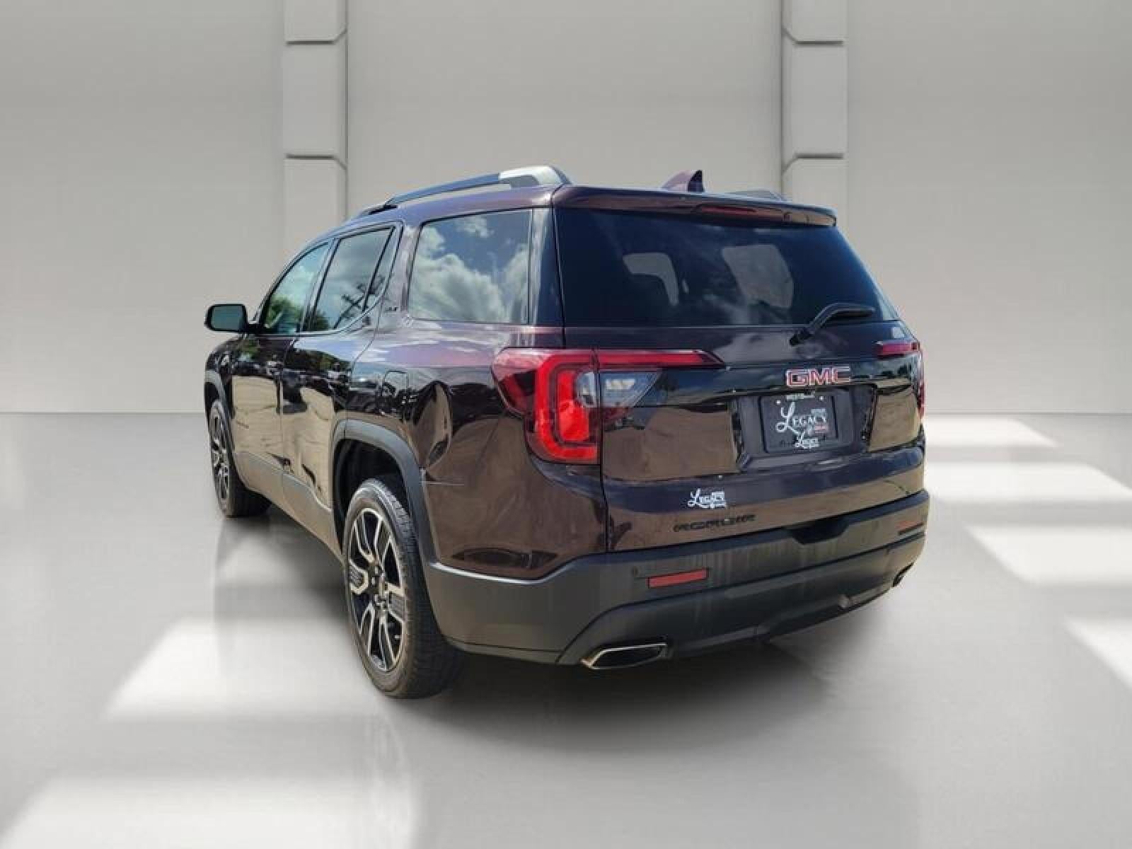 2021 GMC Acadia SLT