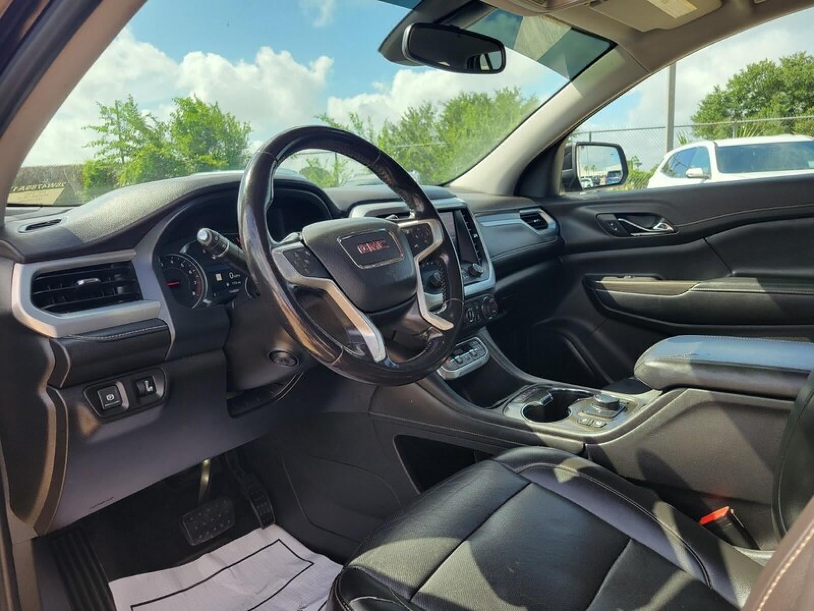 2021 GMC Acadia SLT