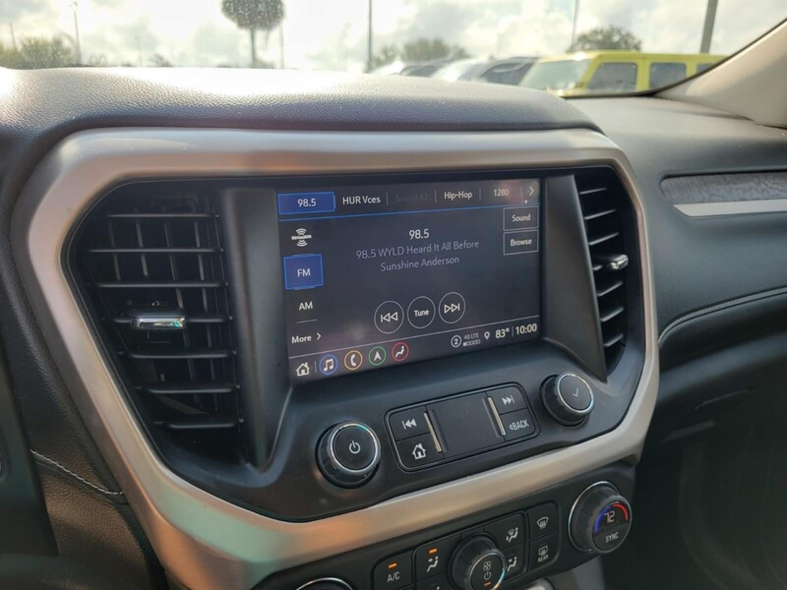 2023 GMC Acadia Denali