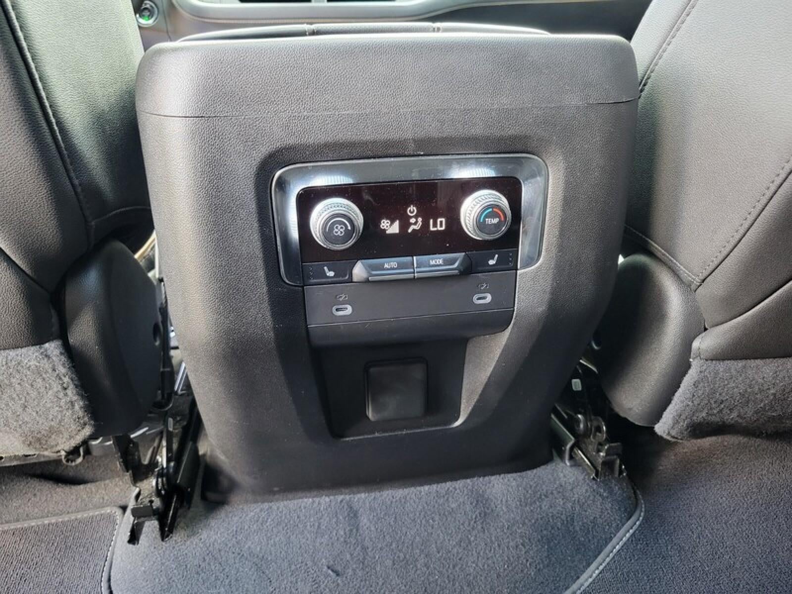 2023 GMC Yukon XL AT4