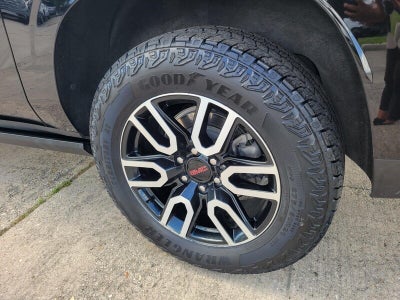2023 GMC Yukon XL AT4