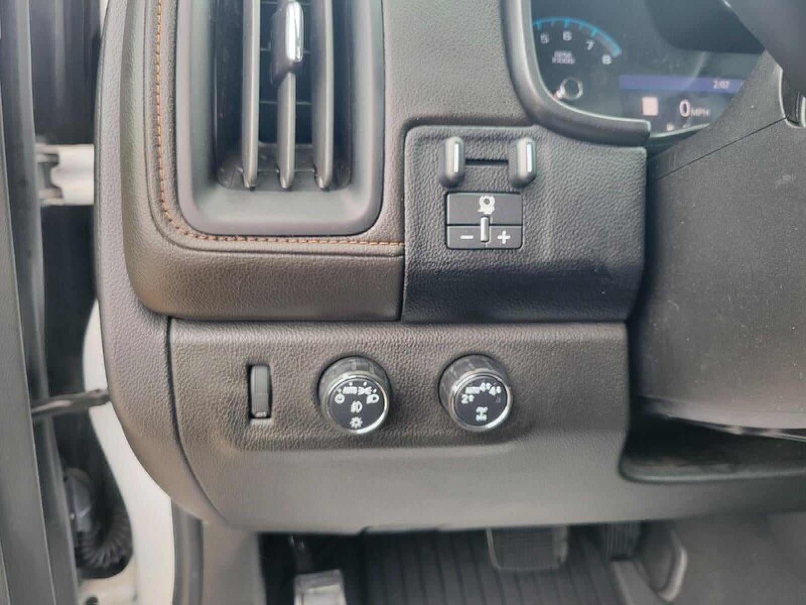 2022 GMC Canyon AT4 - Leather