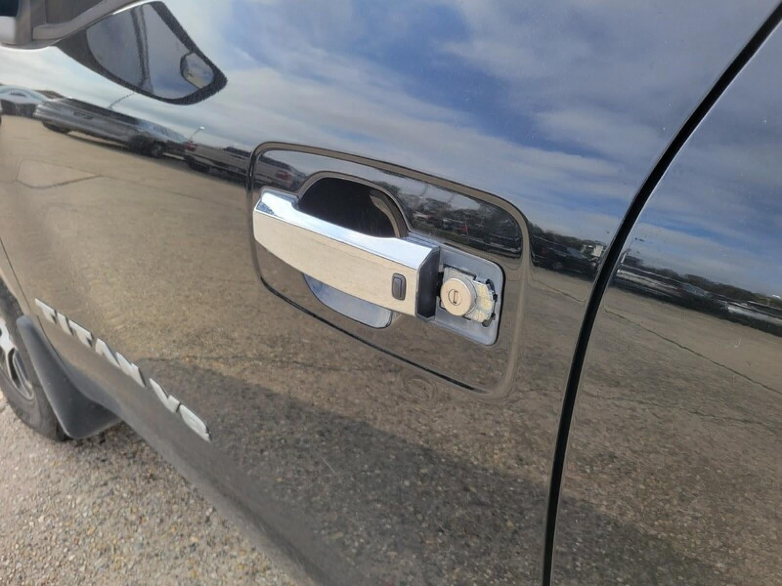 2020 Nissan Titan SV