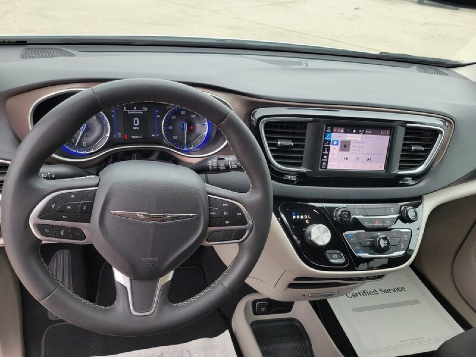 2023 Chrysler Voyager LX