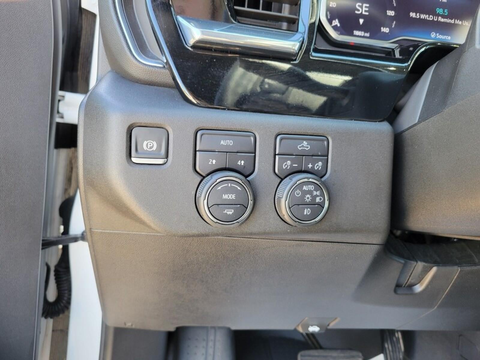 2024 Chevrolet Silverado 1500 RST - Photo 14