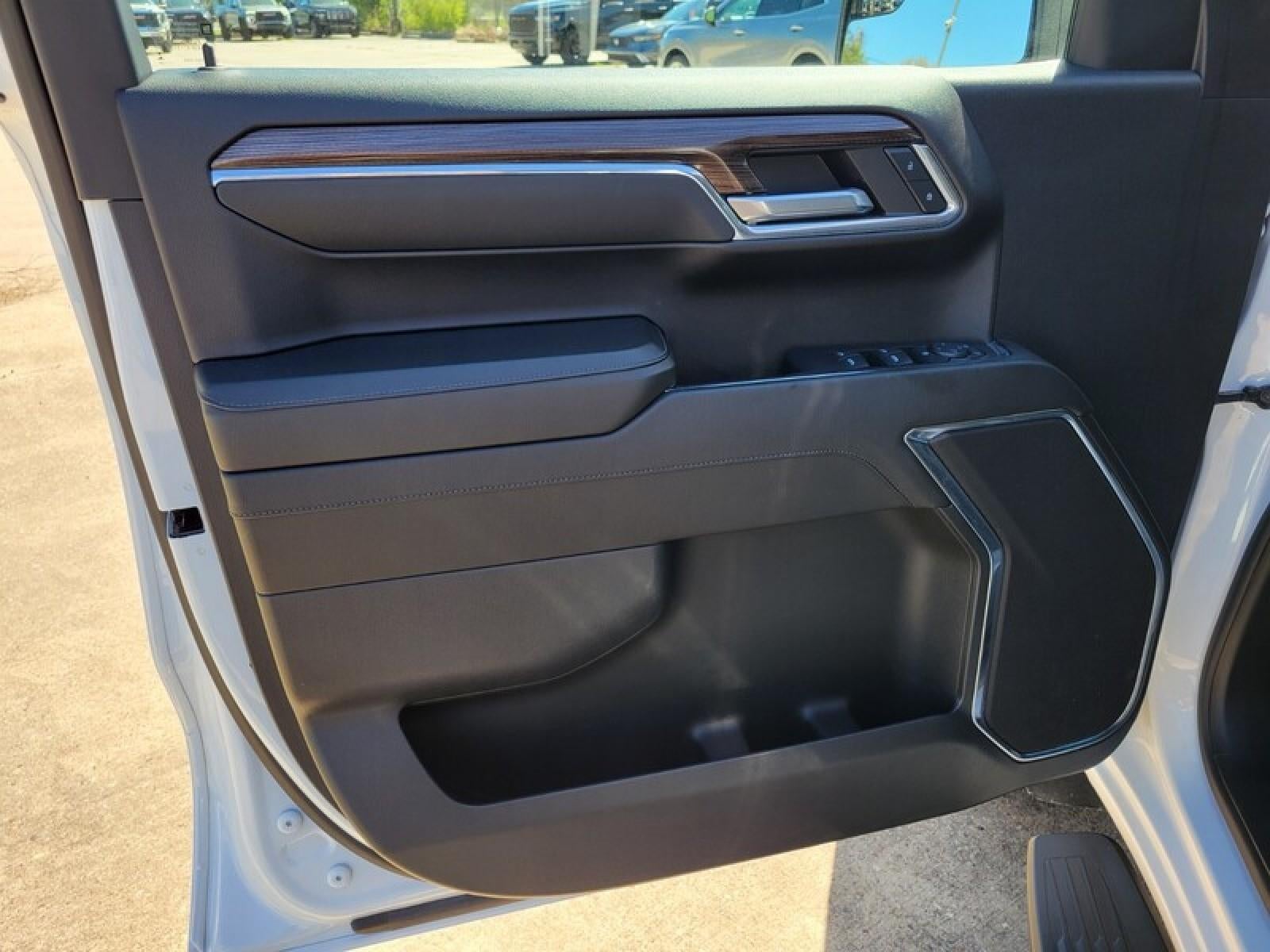 2024 Chevrolet Silverado 1500 RST - Photo 24