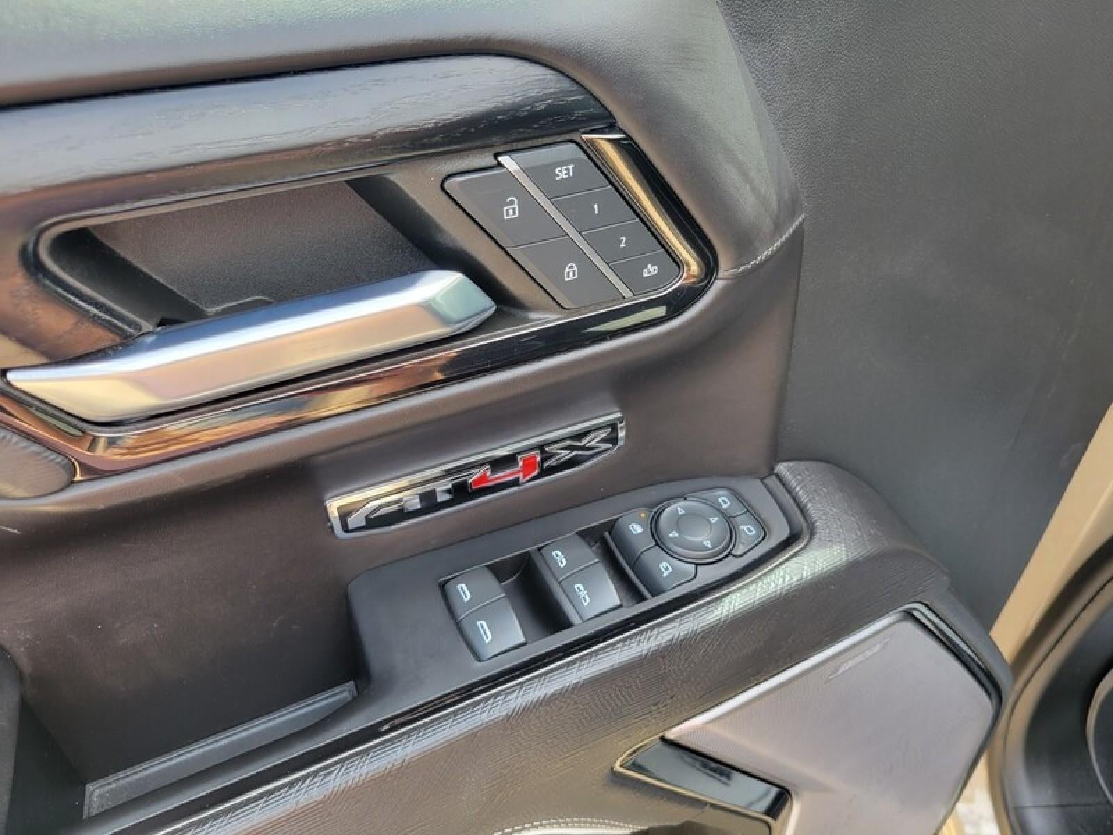 2023 GMC Sierra 1500 AT4X