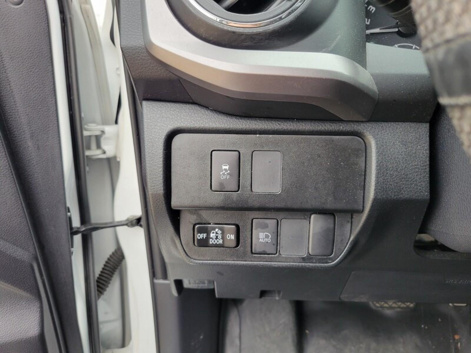 2020 Toyota Tacoma 2WD SR5