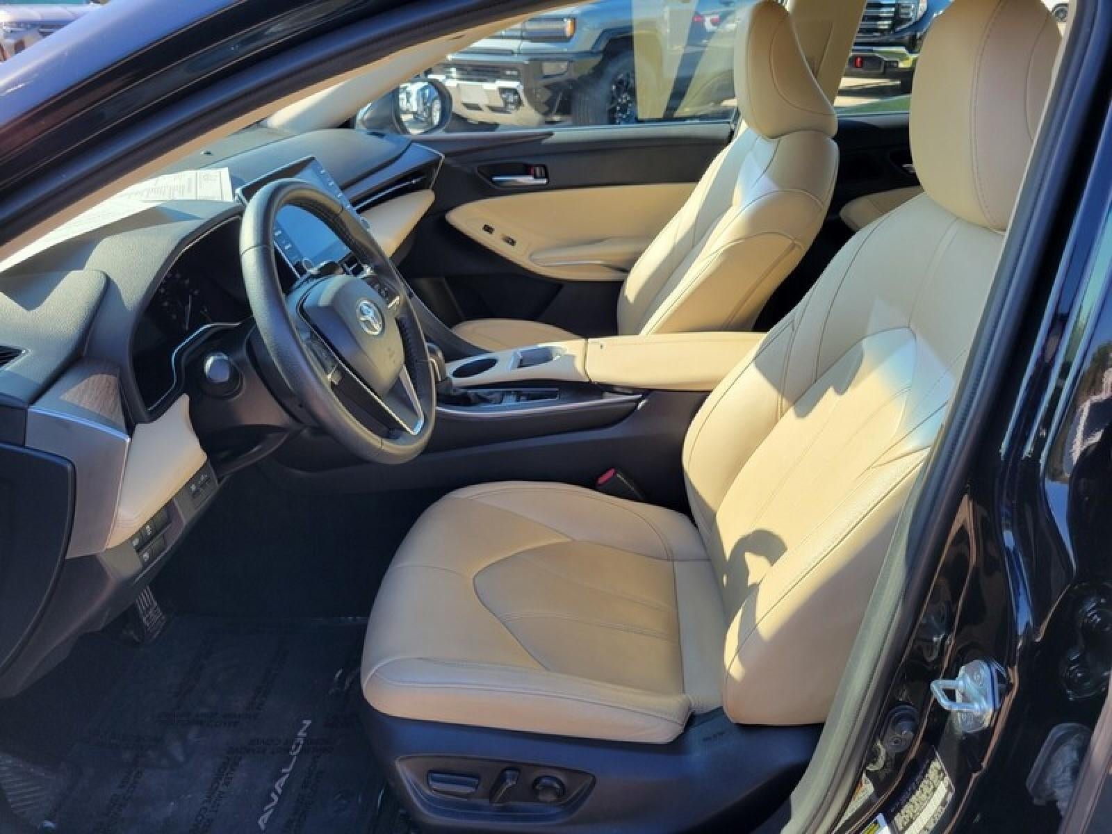 2022 Toyota Avalon XLE