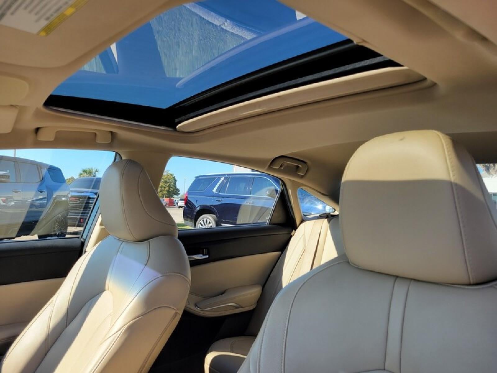 2022 Toyota Avalon XLE