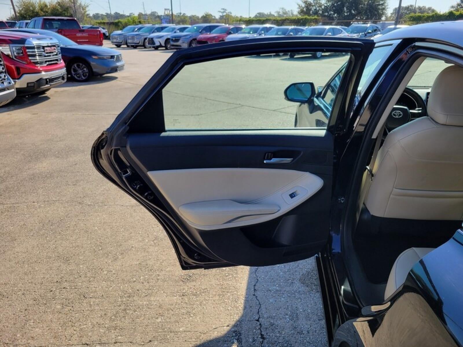 2022 Toyota Avalon XLE