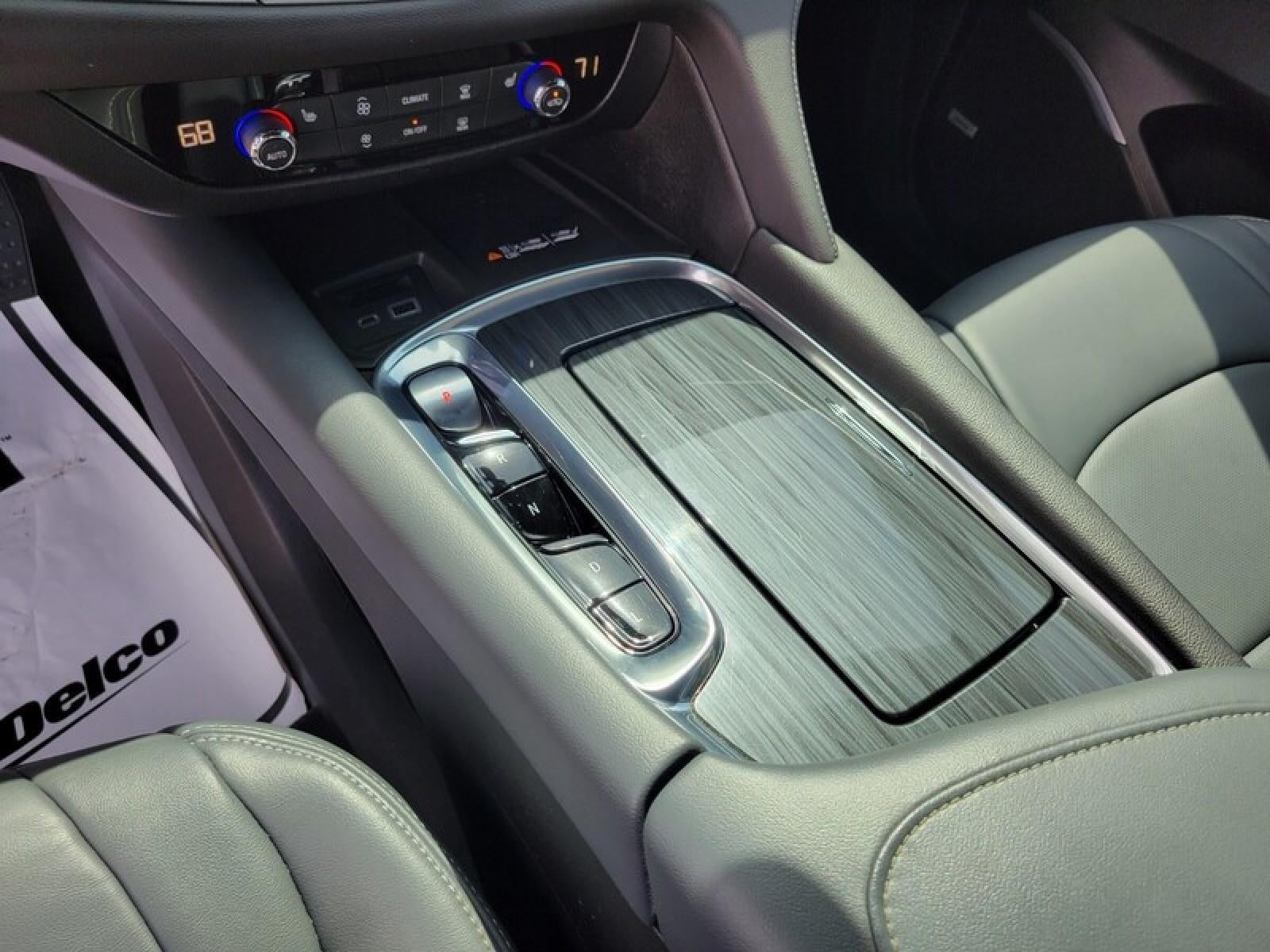 2022 Buick Enclave Essence