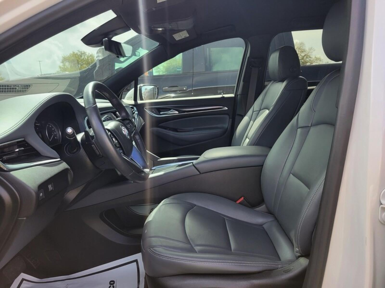 2022 Buick Enclave Essence