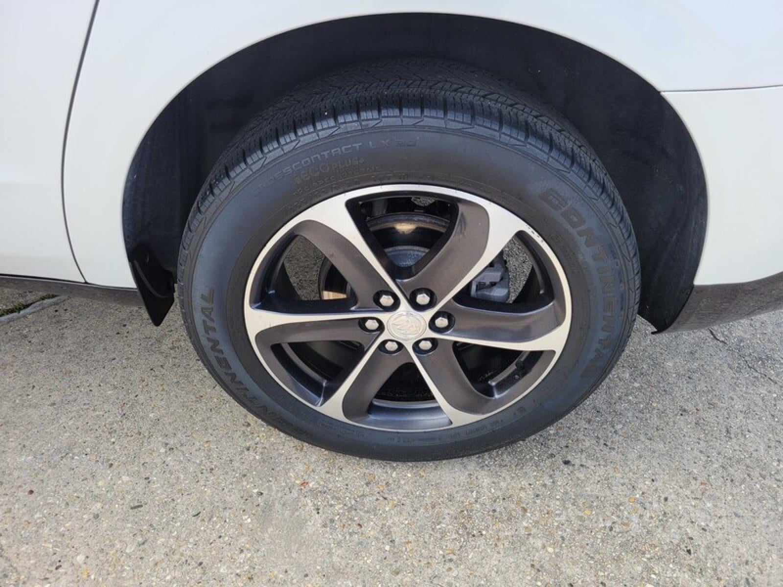 2022 Buick Enclave Essence