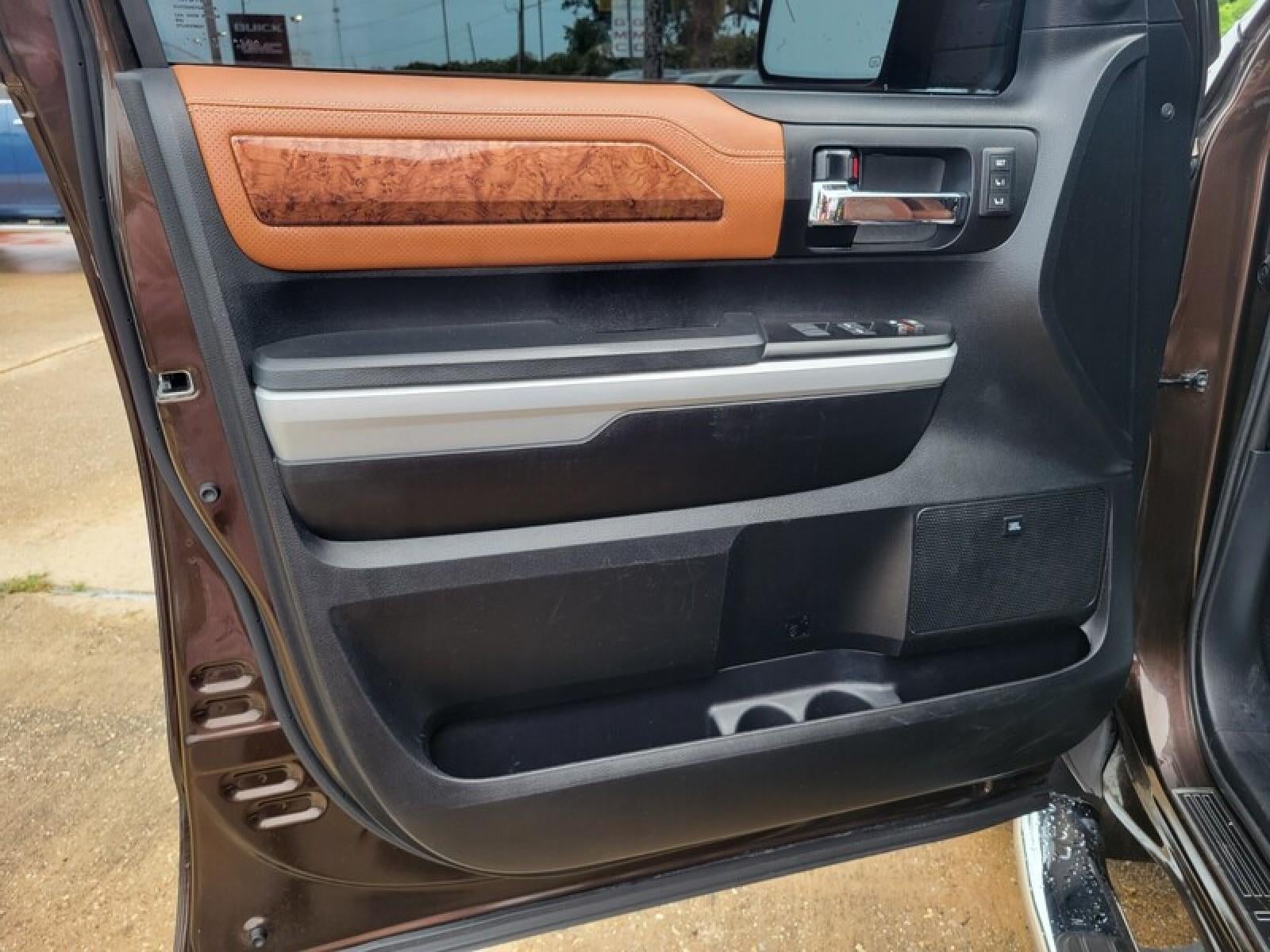2021 Toyota Tundra 2WD Platinum