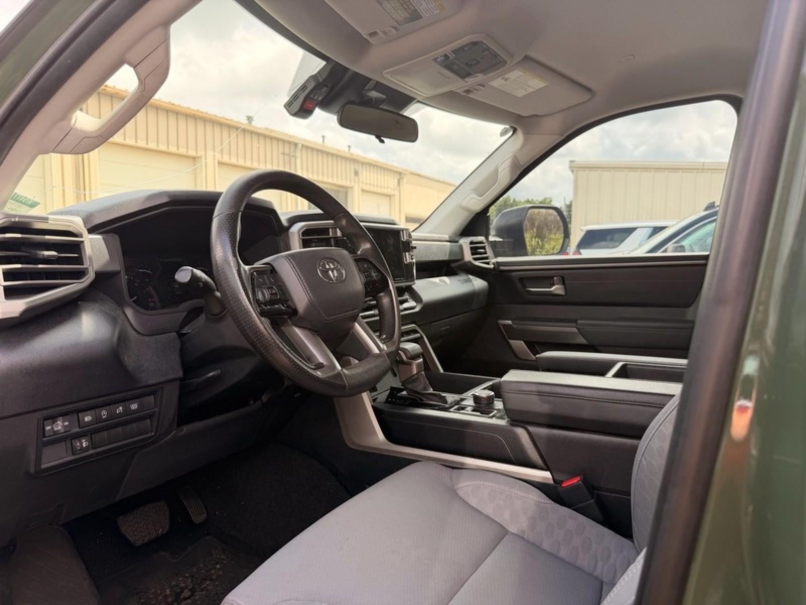 2022 Toyota Tundra 4WD SR5