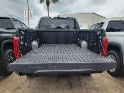 2022 Toyota Tundra 4WD SR5