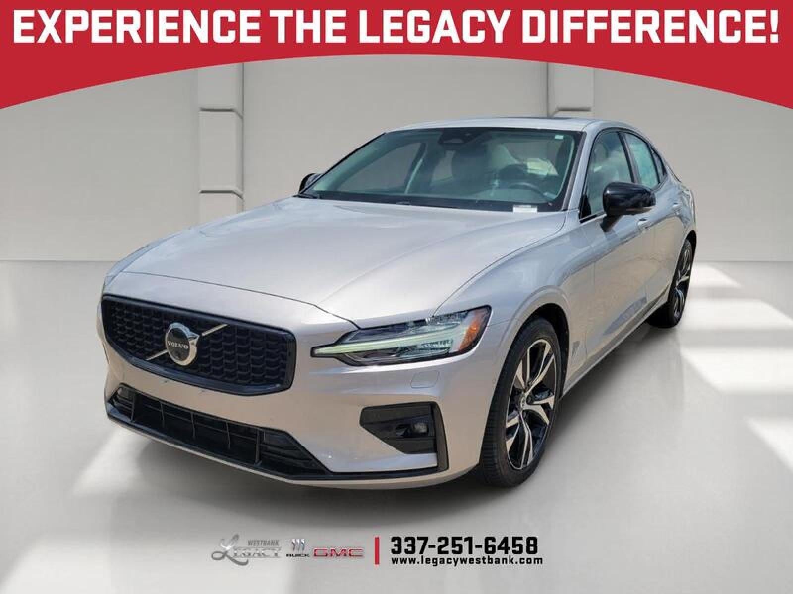 2024 Volvo S60 Plus Dark Theme