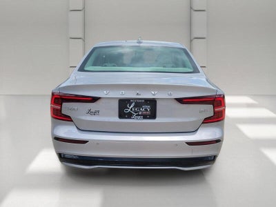2024 Volvo S60 Plus Dark Theme