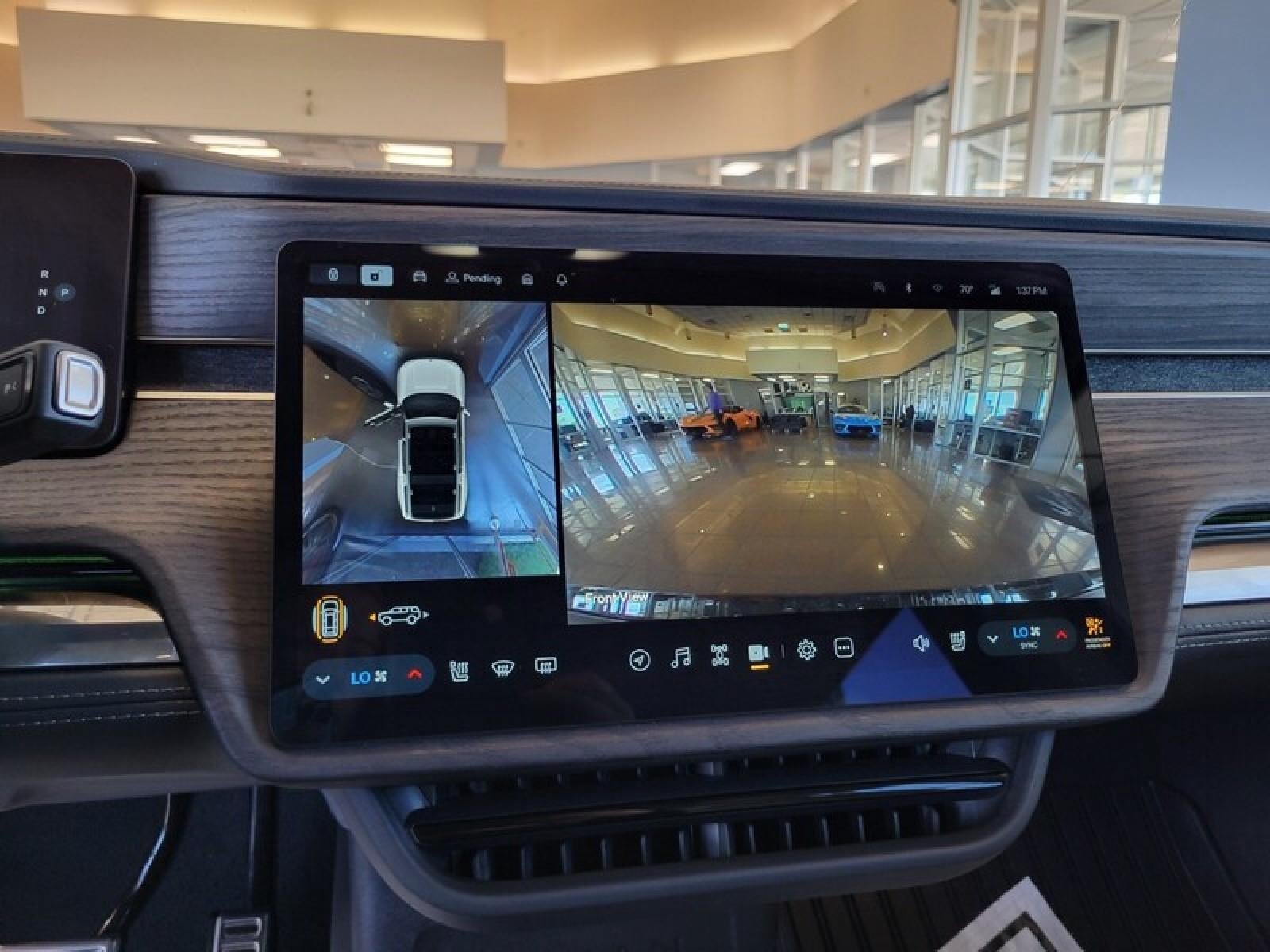 2024 RIVIAN R1S Adventure