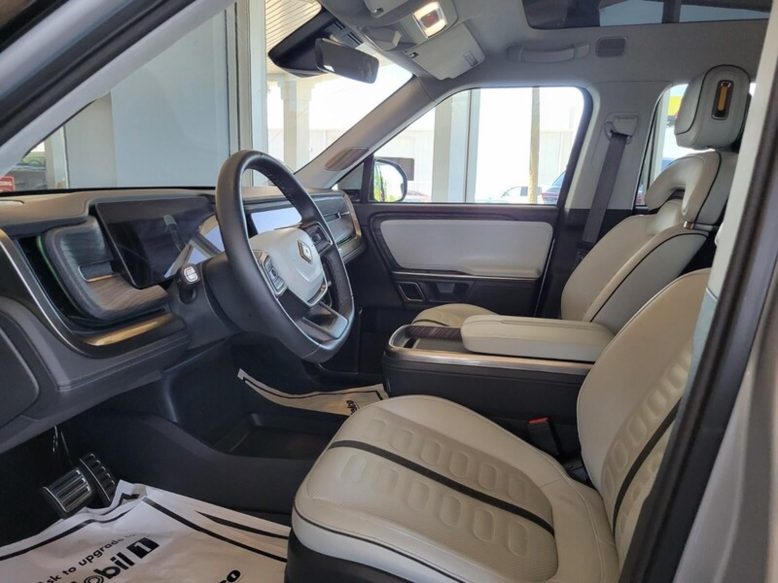 2024 RIVIAN R1S Adventure