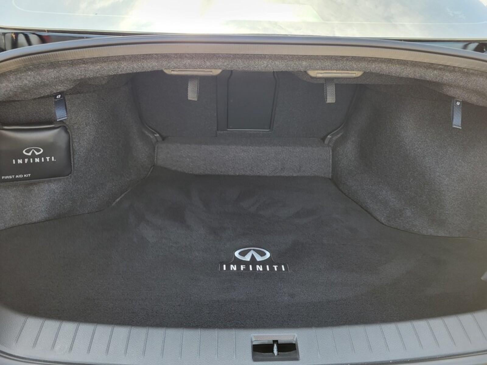 2023 INFINITI Q50 LUXE