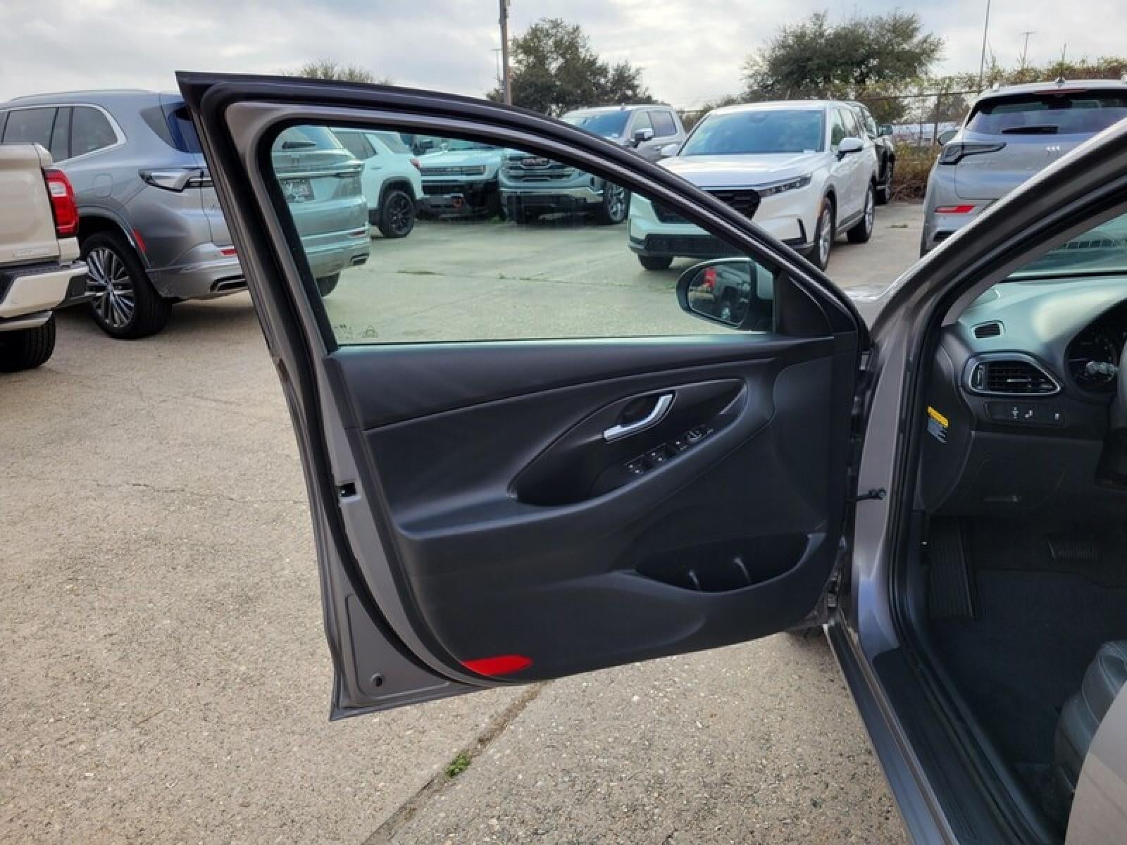 2020 Hyundai Elantra GT Base