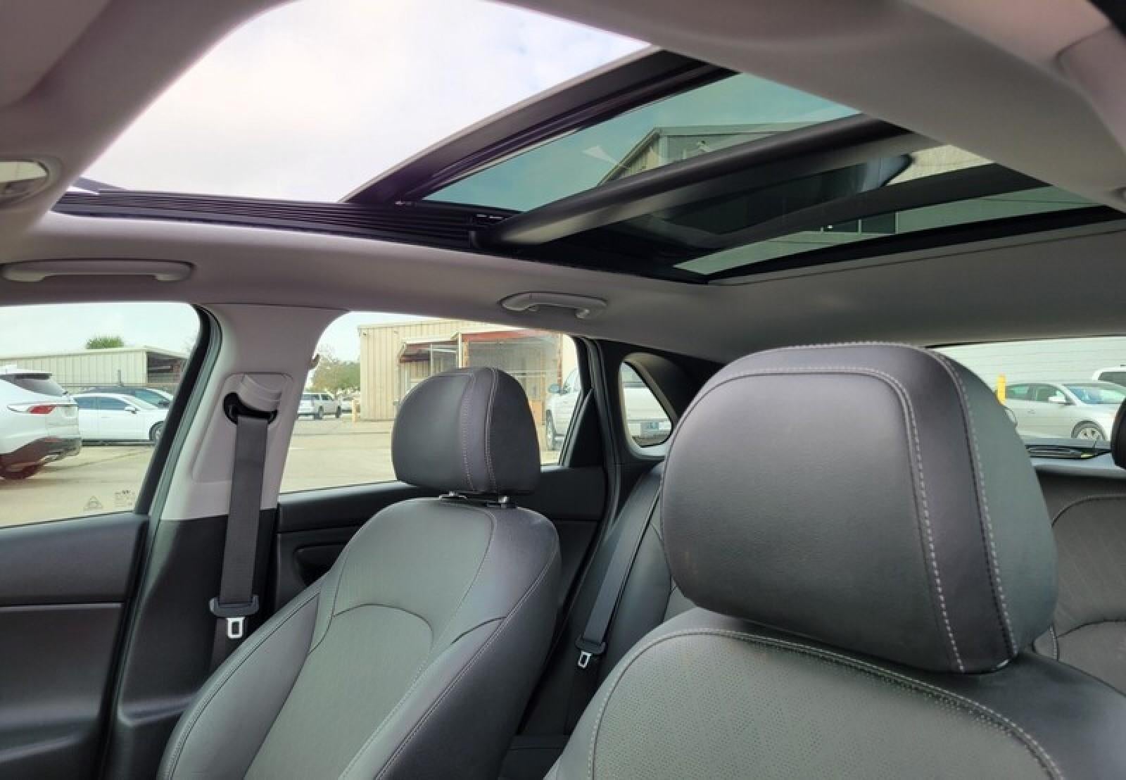 2020 Hyundai Elantra GT Base