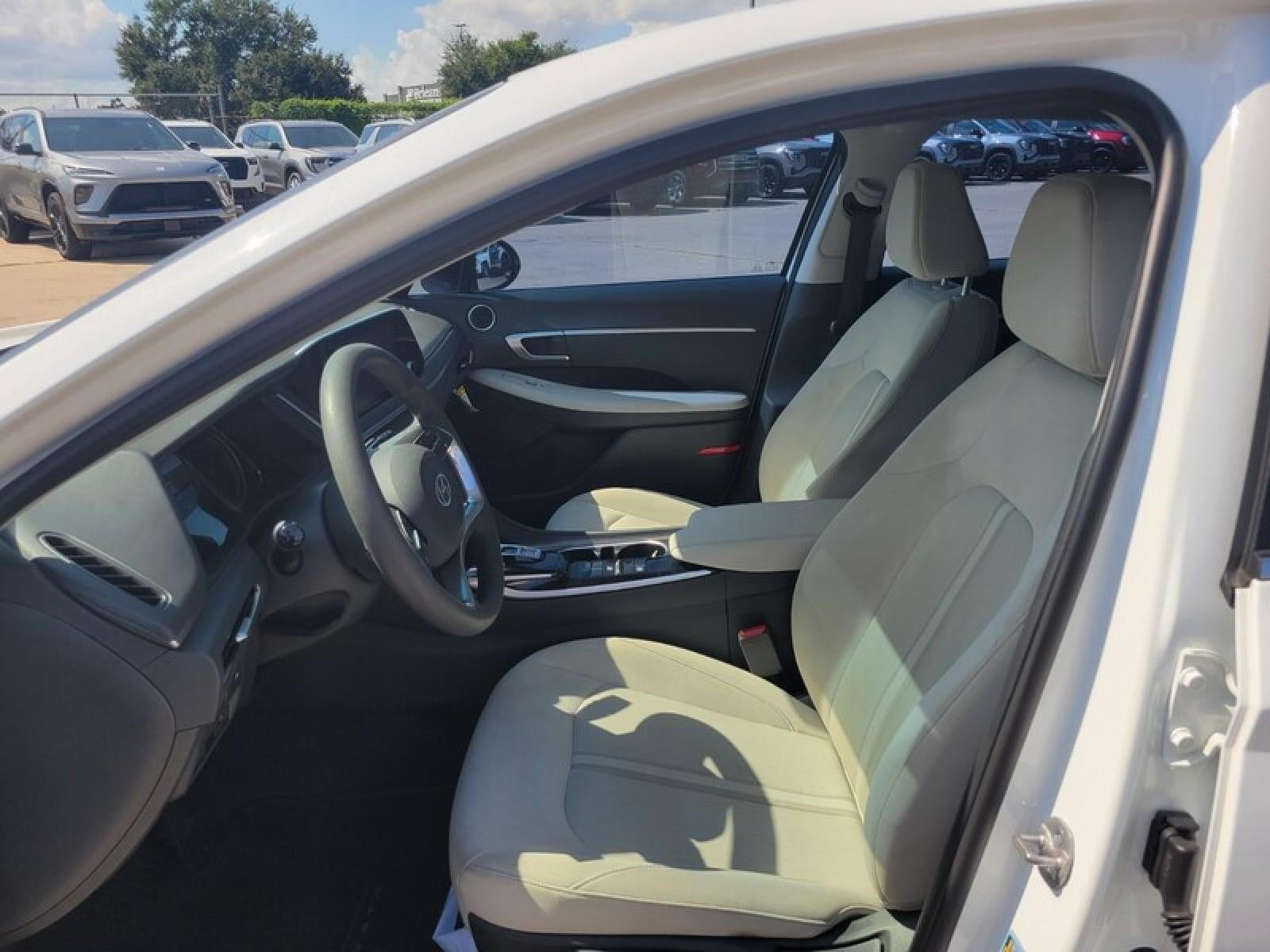 2023 Hyundai Sonata SE