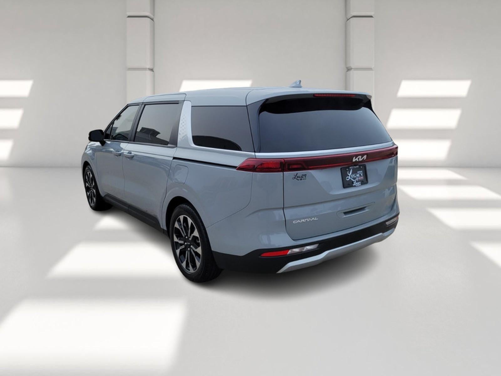 2024 Kia Carnival EX