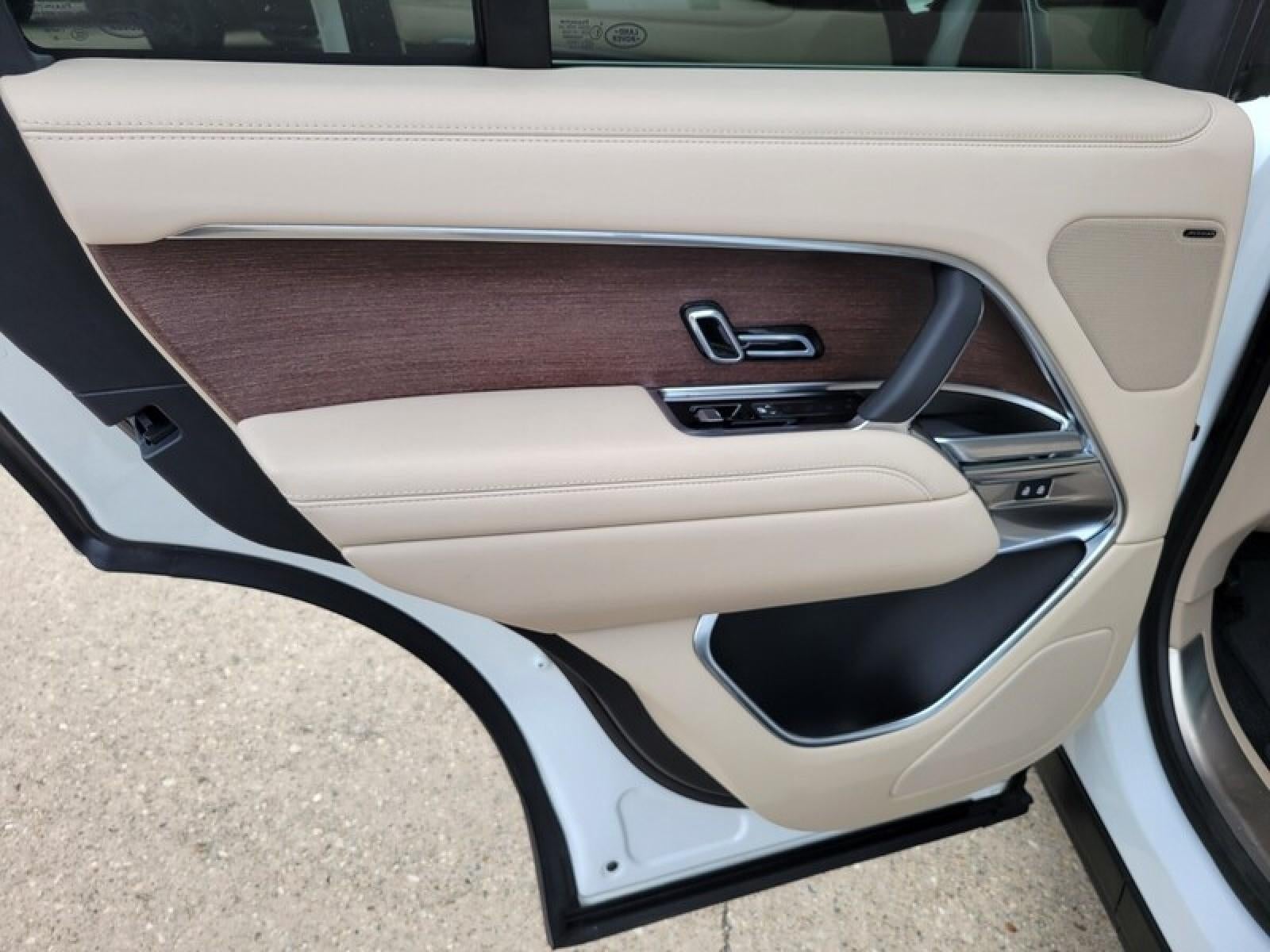 2023 Land Rover Range Rover SE