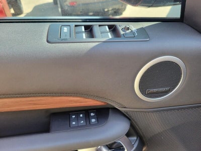 2024 Land Rover Discovery S