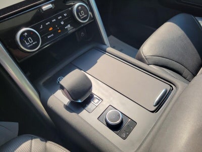 2024 Land Rover Discovery S