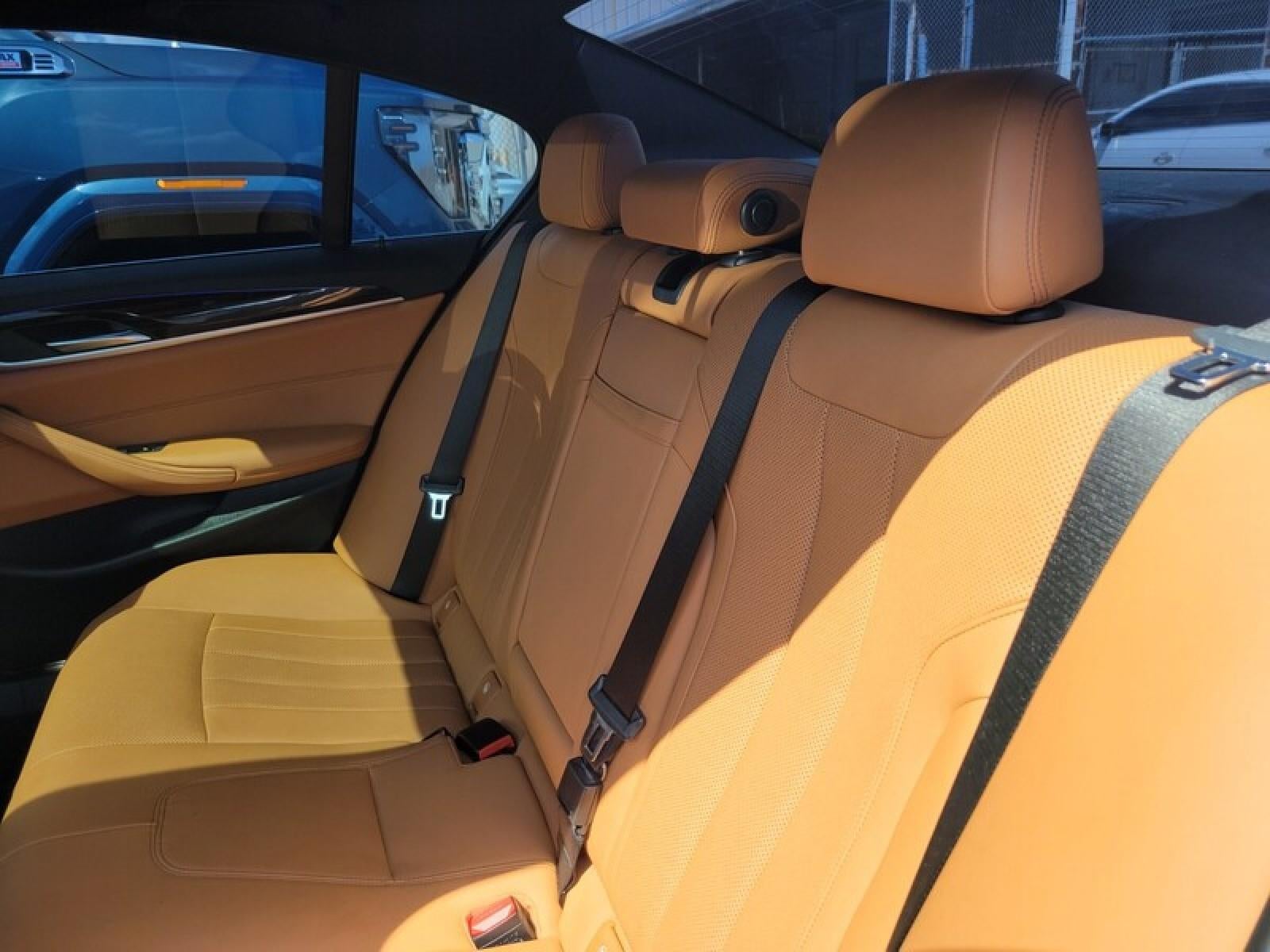 2021 BMW 5 Series 530i