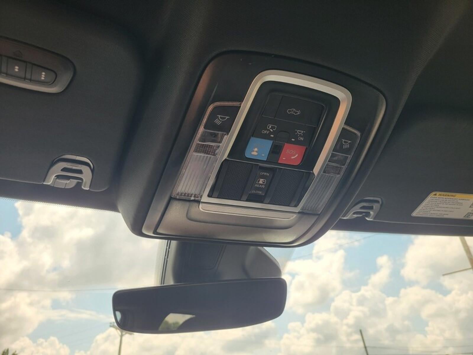 2025 RAM 1500 XLT