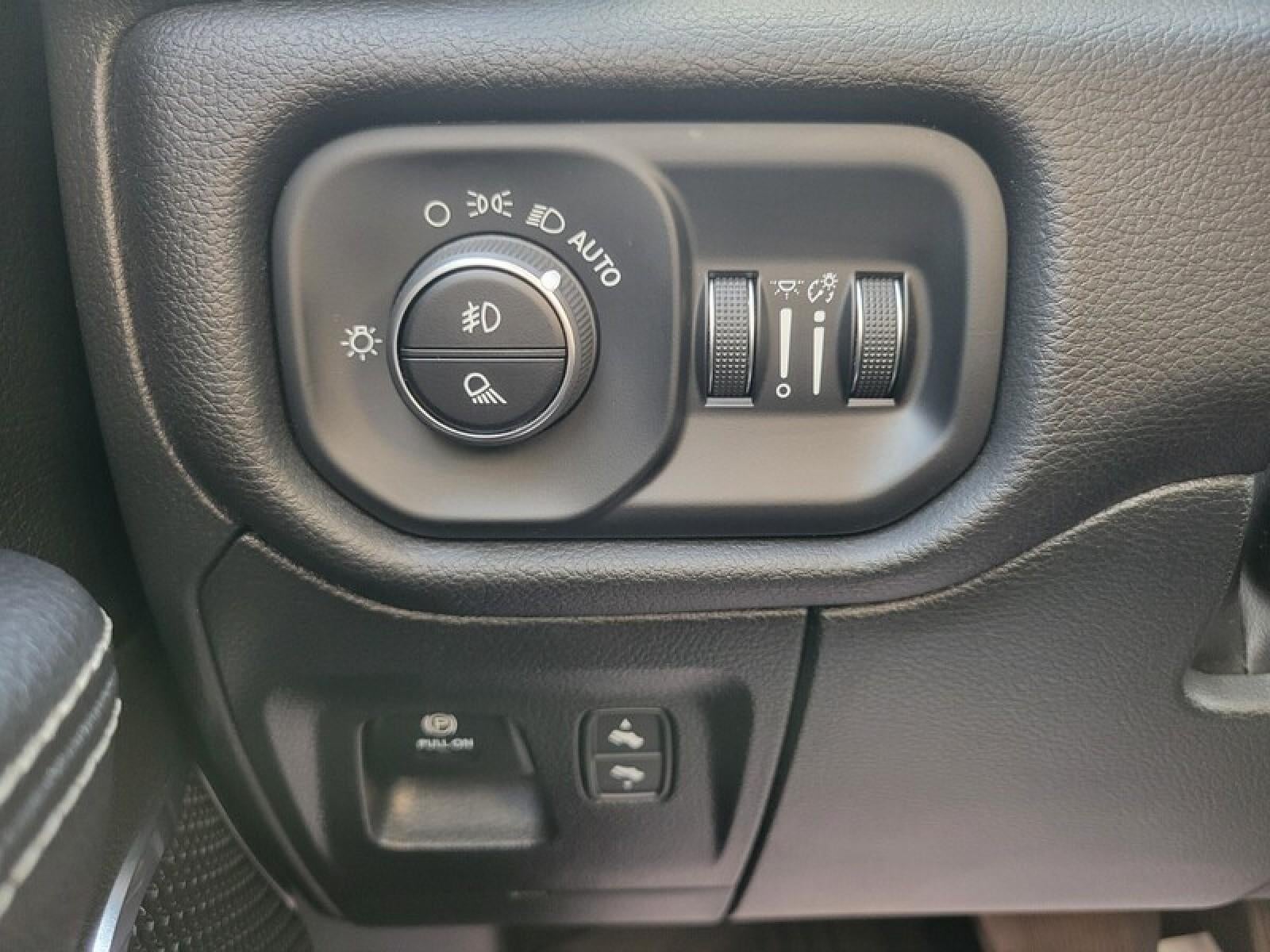 2024 RAM 1500 Laramie