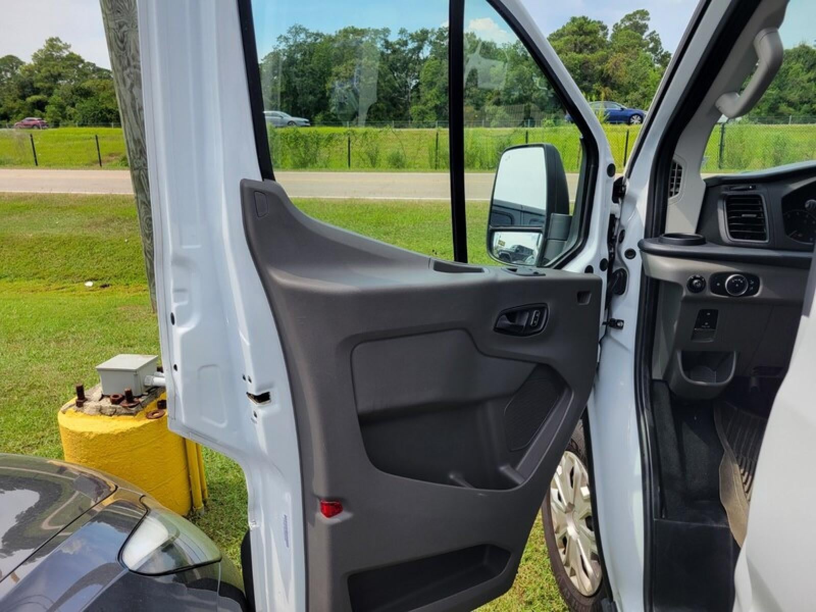 2023 Ford Transit Passenger Wagon XL