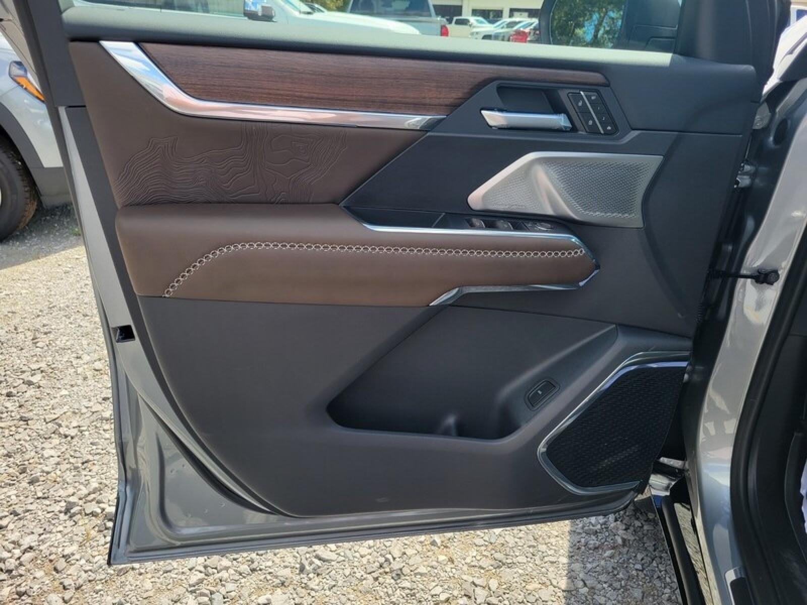 2027 GMC Acadia AWD Denali Ultimate
