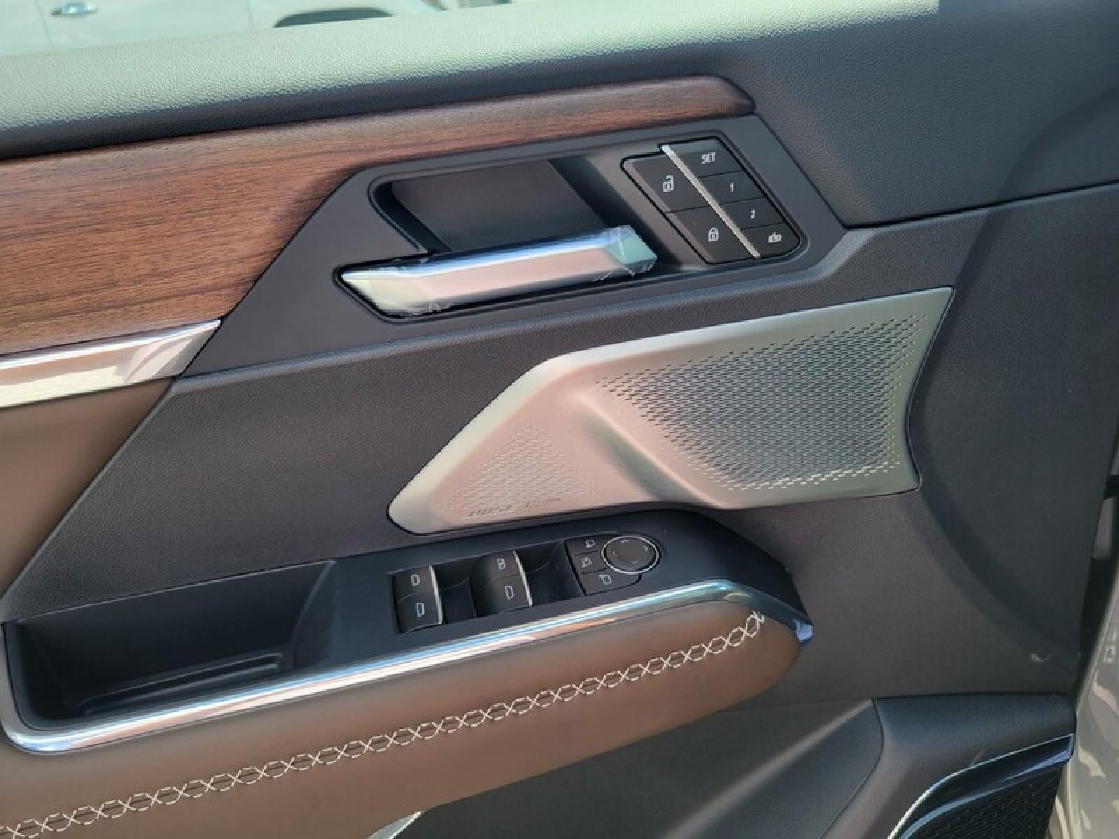 2027 GMC Acadia AWD Denali Ultimate