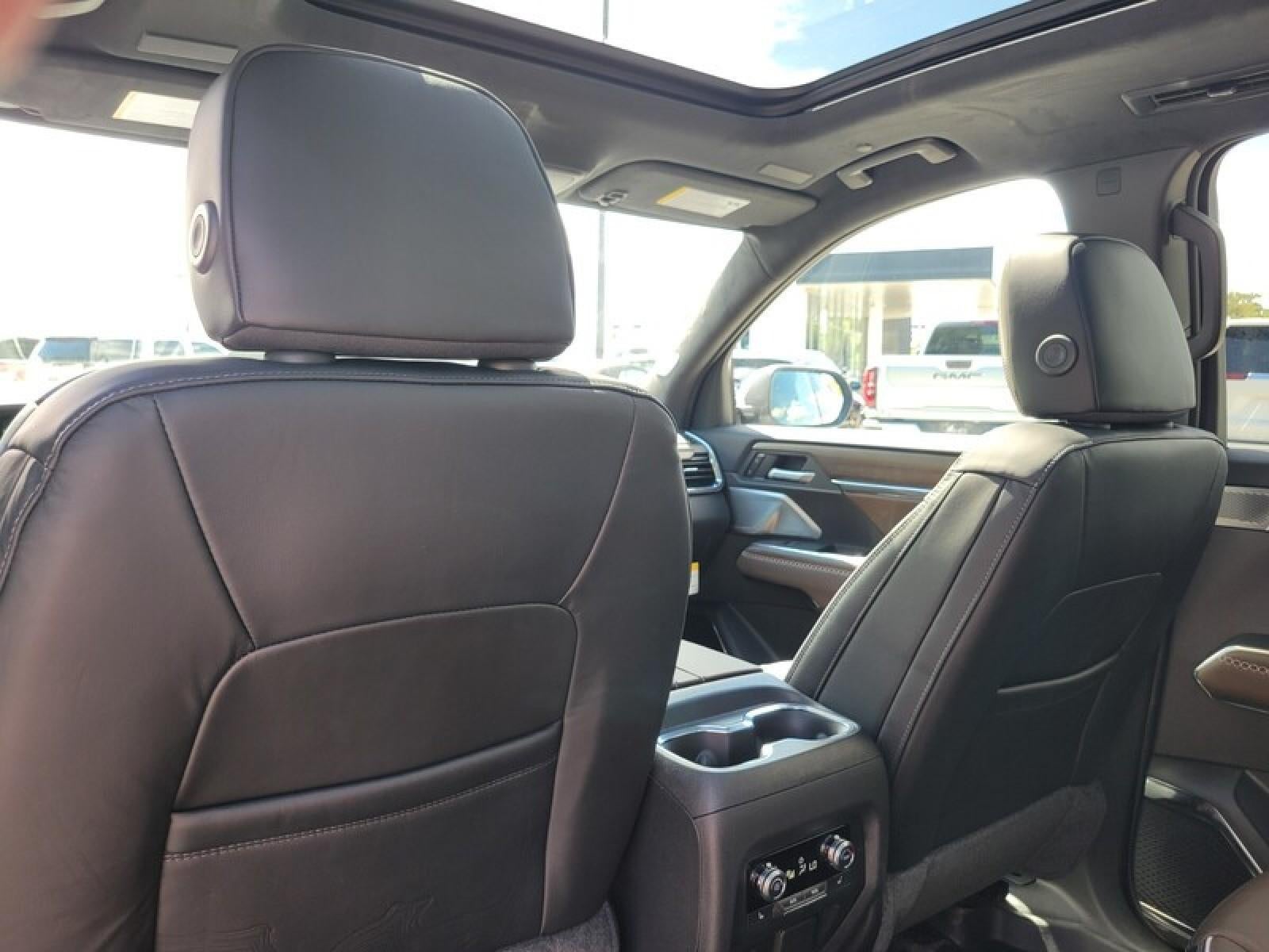 2027 GMC Acadia AWD Denali Ultimate