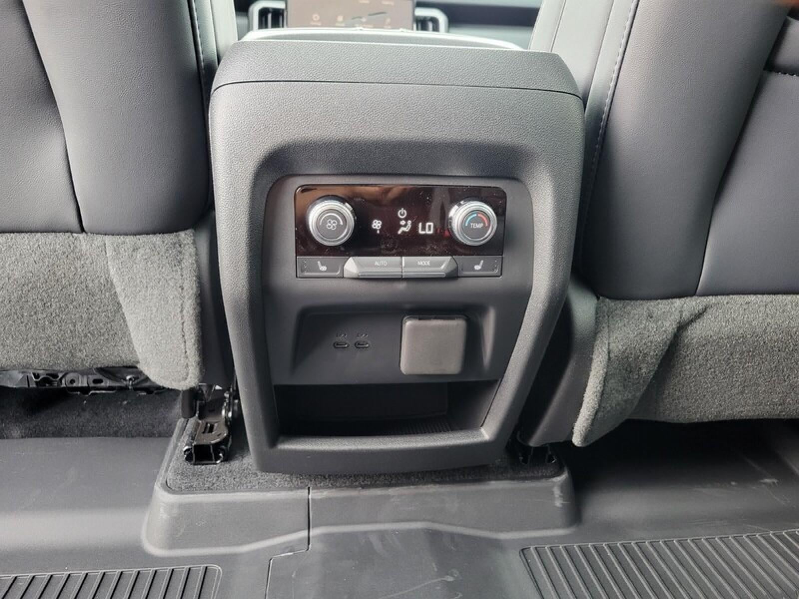 2026 GMC Acadia FWD Elevation