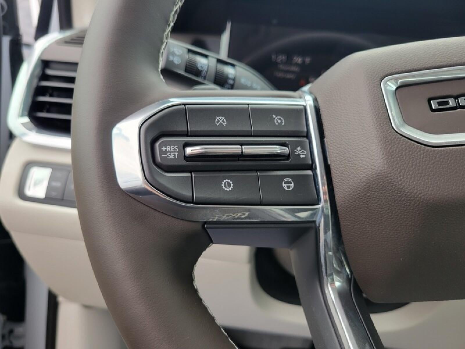 2026 GMC Acadia FWD Denali