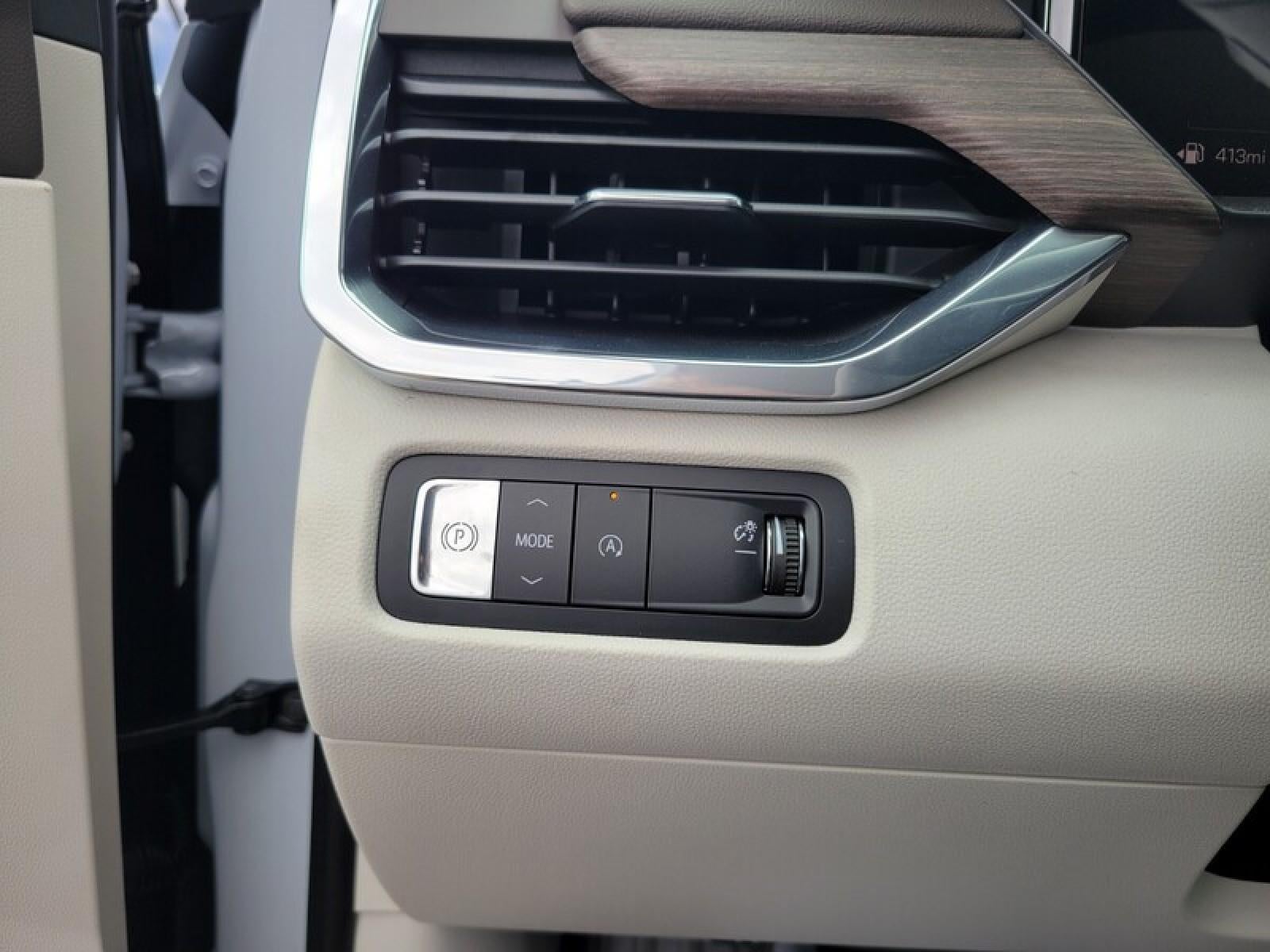 2026 GMC Acadia FWD Denali