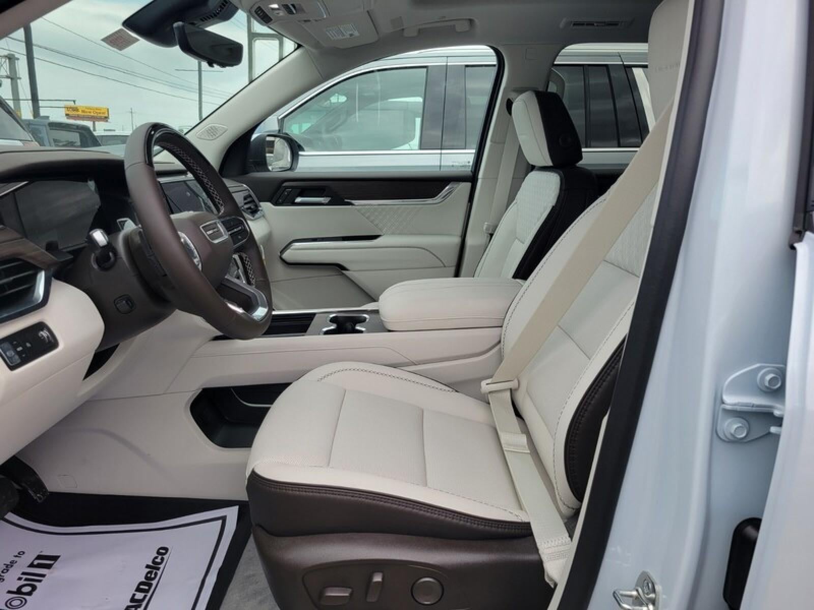 2026 GMC Acadia FWD Denali