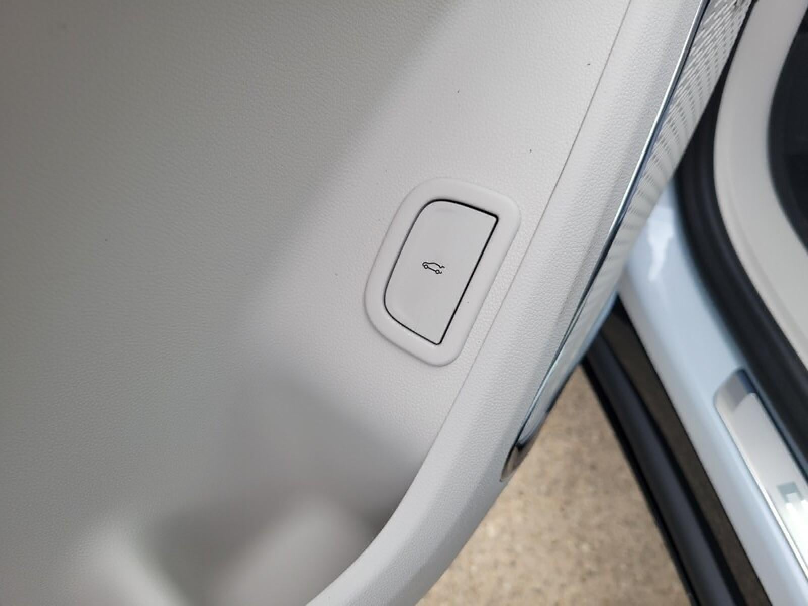 2026 GMC Acadia FWD Denali