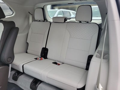 2026 GMC Acadia FWD Denali