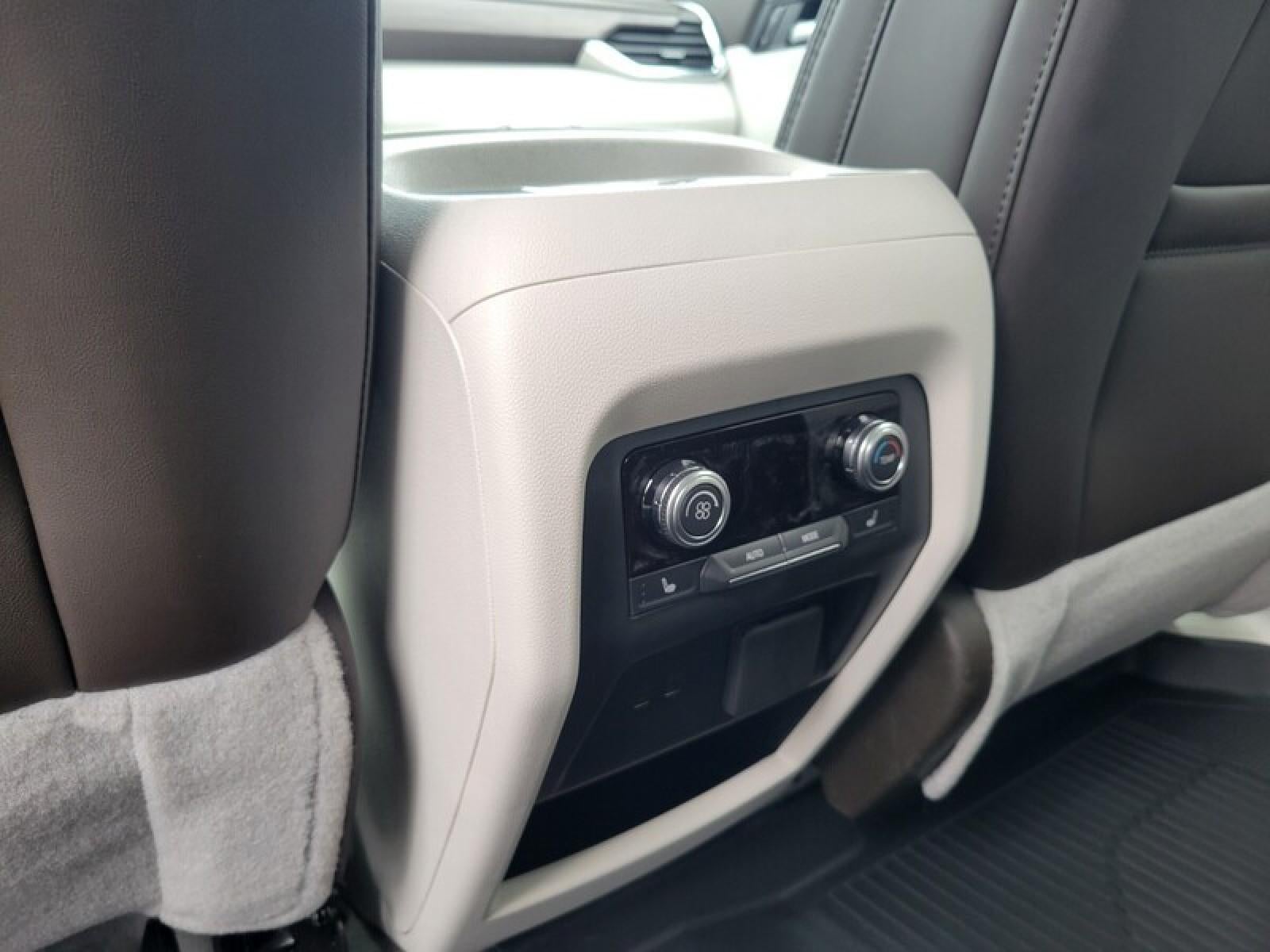 2026 GMC Acadia FWD Denali