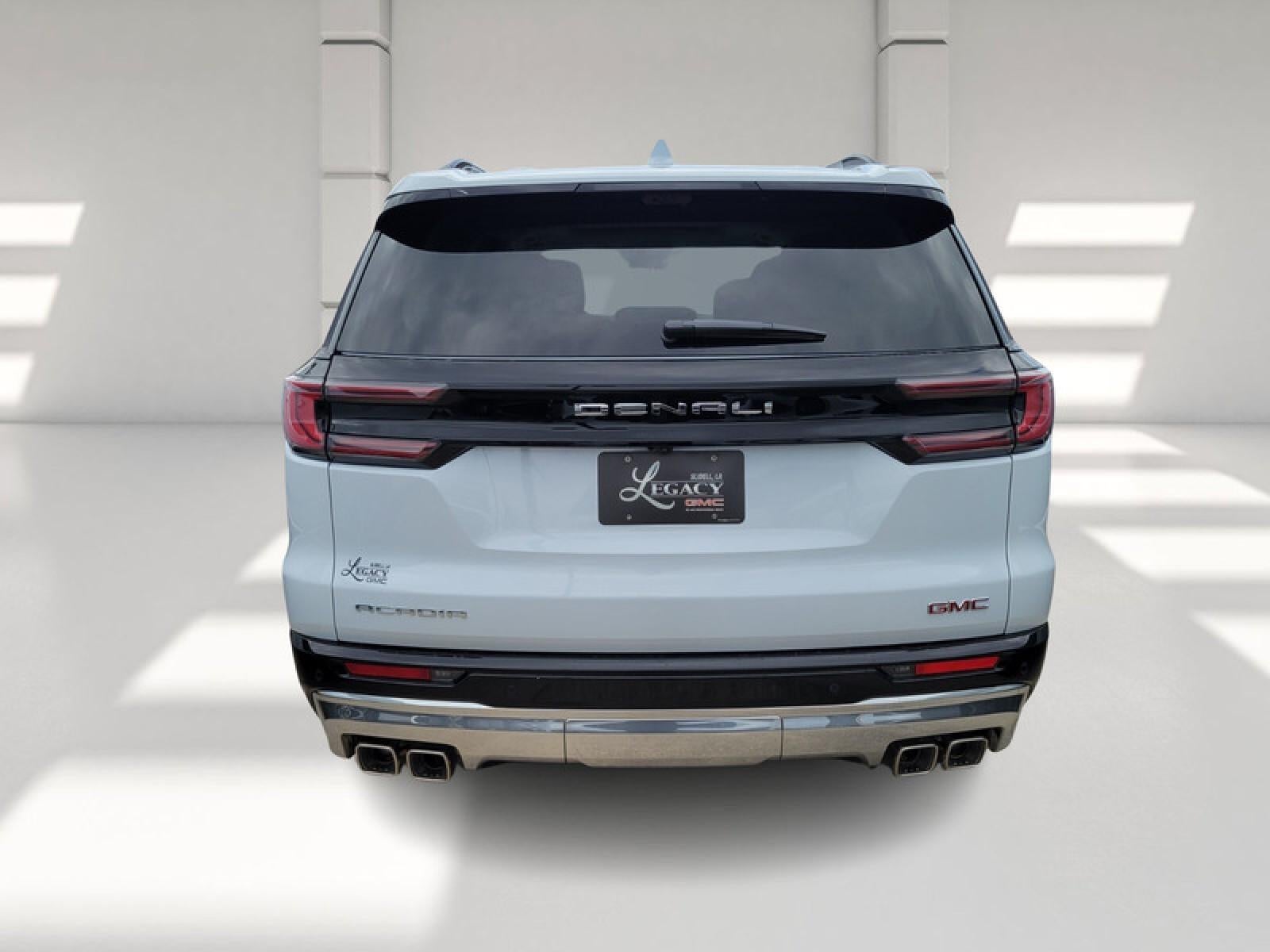 2026 GMC Acadia FWD Denali